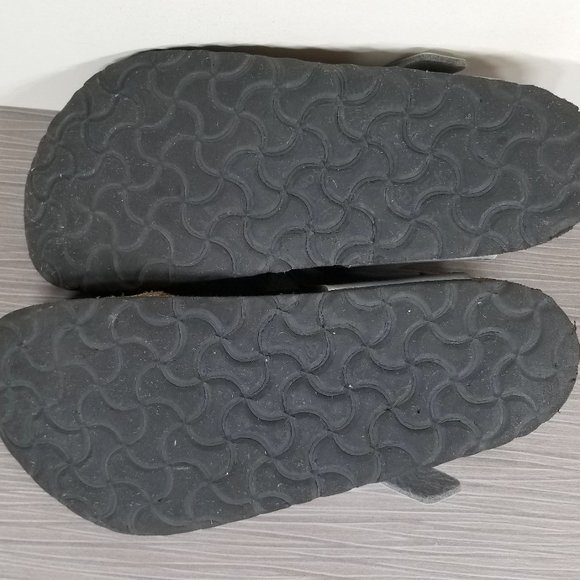Birkenstock Gizeh Footbed Sandal, Silver Faux Leather, Womens Size 5-5.5 M / 36 - Picture 11 of 12